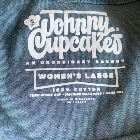 Johnny Cupcakes Seashell top - Picture 4 of 6